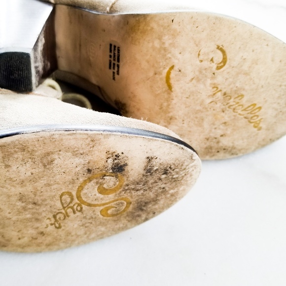 Sold|| Seychelles suede tan lace up bootie - Picture 5 of 5